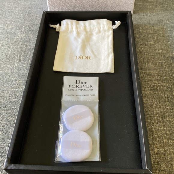 Dior Forever Powder Puffs - Picture 2 of 3